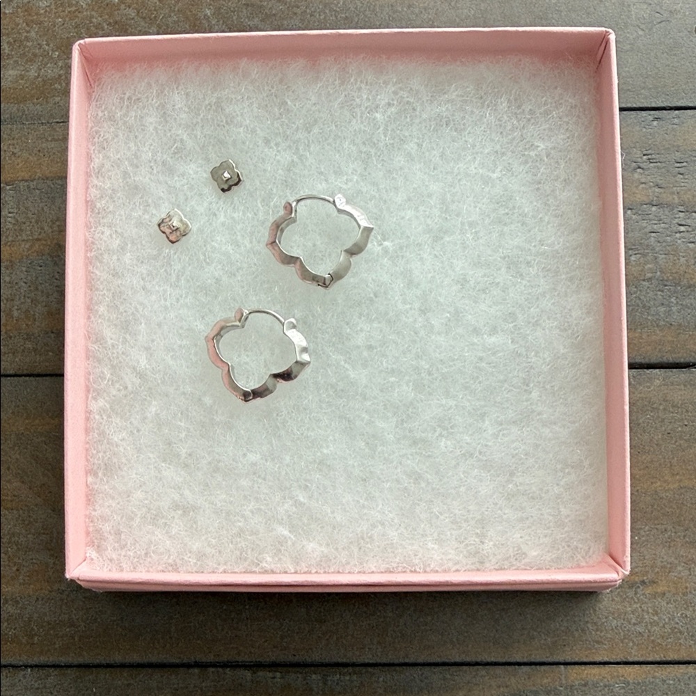 Kendra Scott Silver Clover Outline Stud and Hoop Earring Set